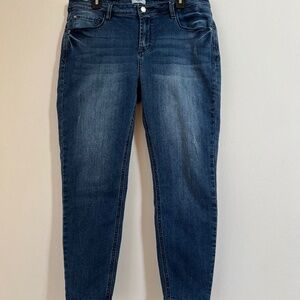 Kensie Jeans Womens the ultimate distressed skinny denim jeans, size 14/32